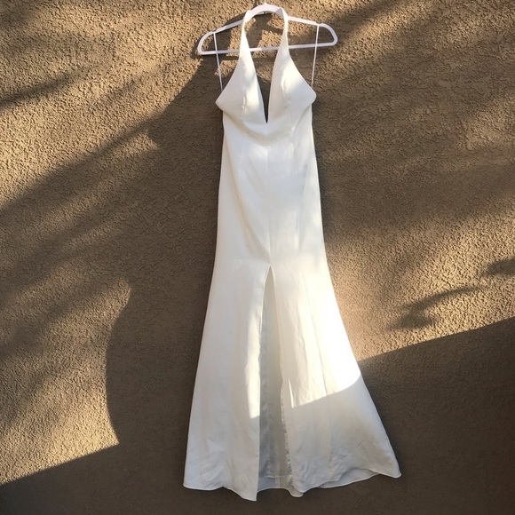 JAYGODFREY White Halter Gown size 0 fits like 2 - Picture 7 of 11